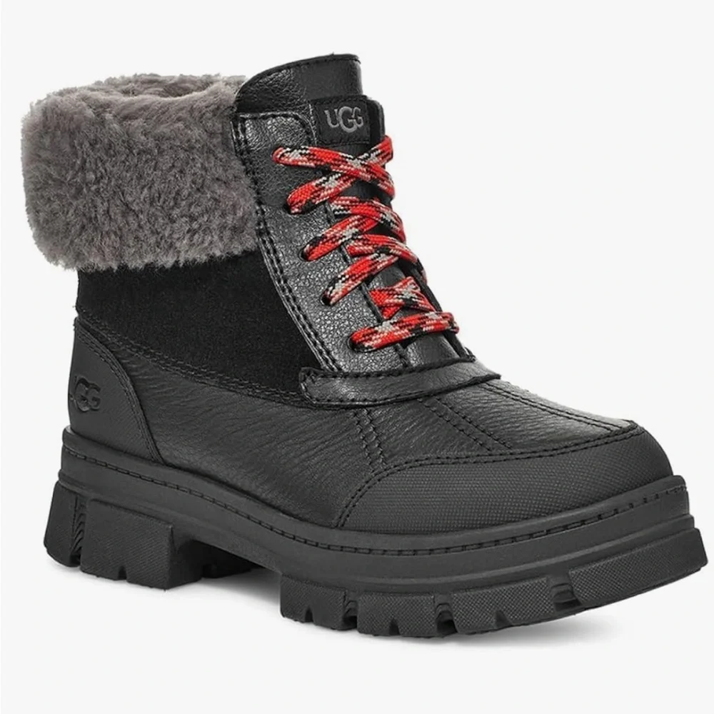 UGG Ashton Addie Snow Leather Boot. Waterproof. Size: 8